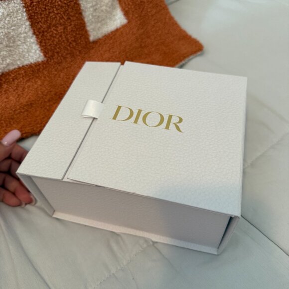 Dior 30 Montaigne Choker - Picture 12 of 12